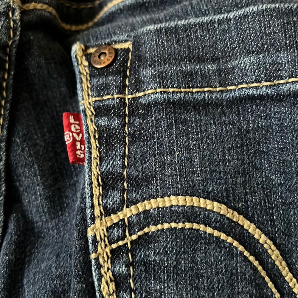 Levi jeans